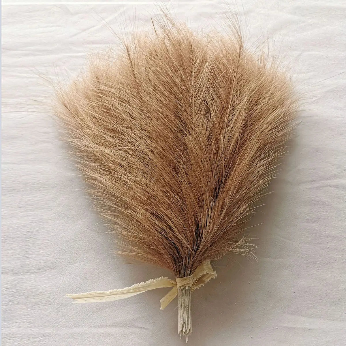 Elegant Pampas Grass Reed Artificial Plant for Stunning Wedding Bouquets and Festive Table Decor